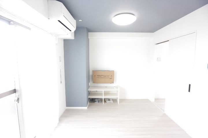 エヌエムスワサントアン リビング