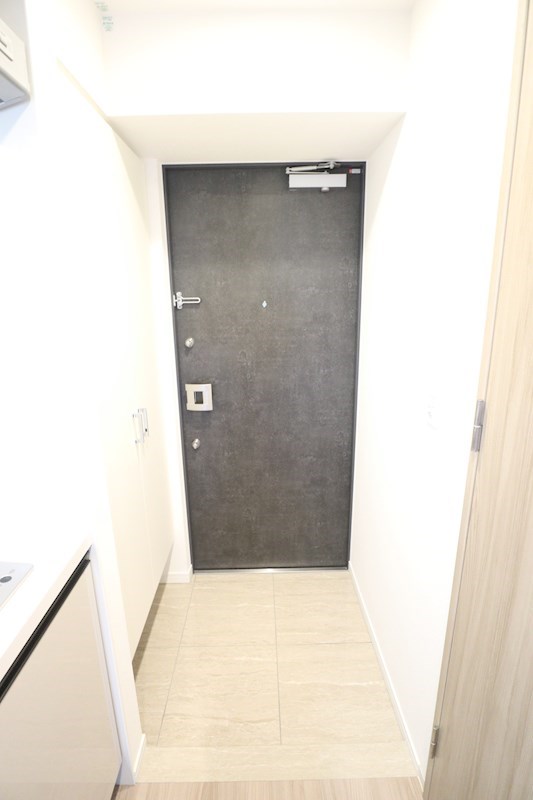 レジュールアッシュ神戸グランフィール 玄関