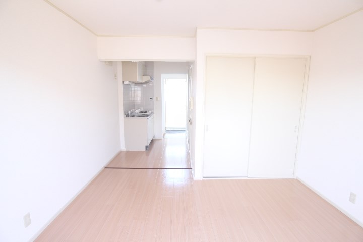 シャルマン前原 ベッドルーム