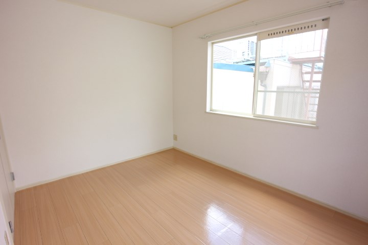 シャルマントミタ ベッドルーム