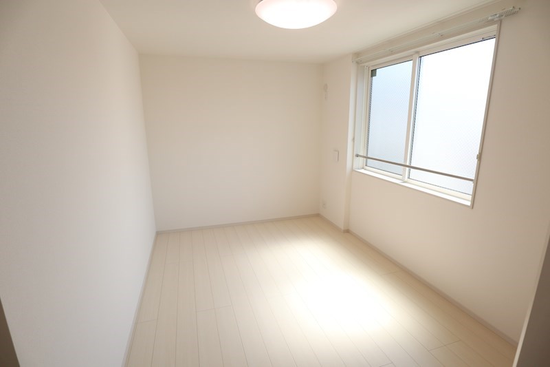 リブリ・長尾 ベッドルーム