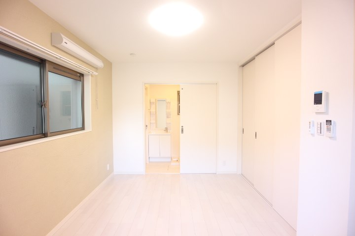 KARIN御蔵通 ベッドルーム