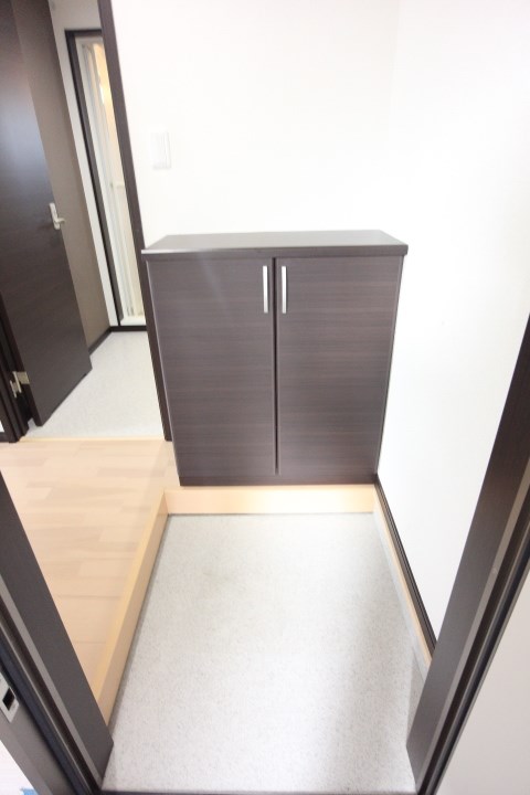 ワコーレヴィアーノ長田 玄関