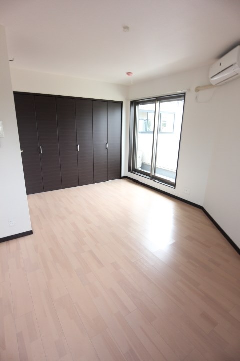 ワコーレヴィアーノ長田 ベッドルーム