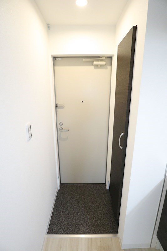エステイトE神戸長田 玄関