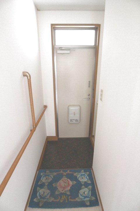 エイシンハイツ 玄関