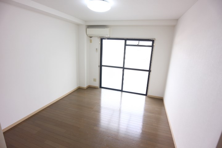 リベラルハウス ベッドルーム