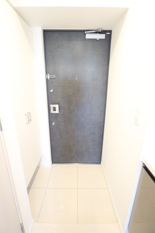 レジュールアッシュ神戸グランフィール 玄関