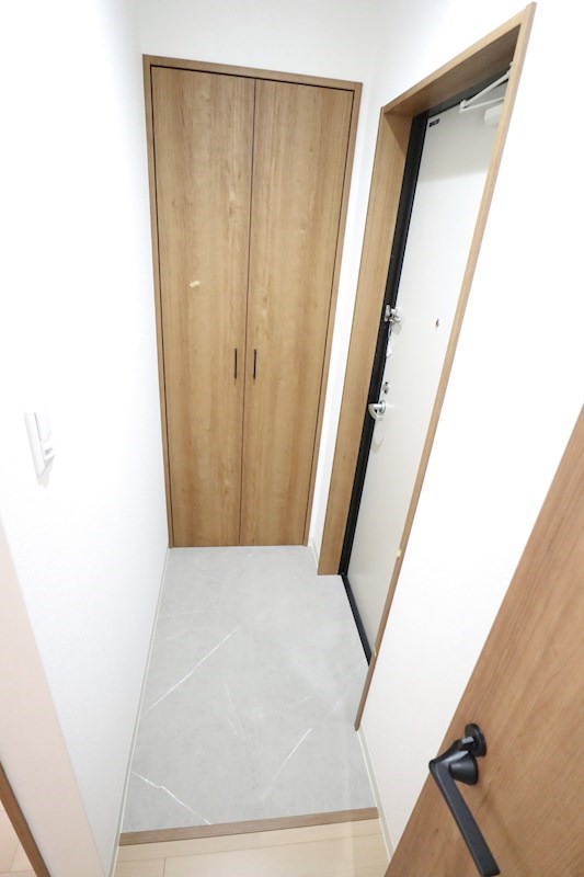 ヤーナパレスノース 玄関