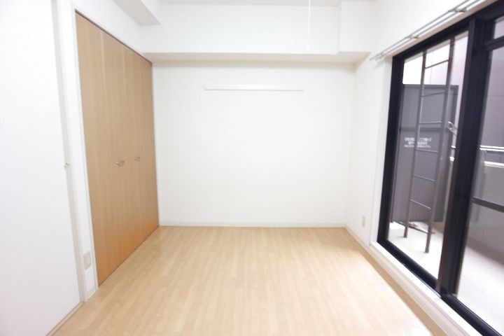 ロイヤル三ツ星Ⅱ ベッドルーム