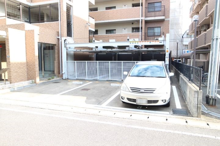 ル・ソレイユ須磨 駐車場