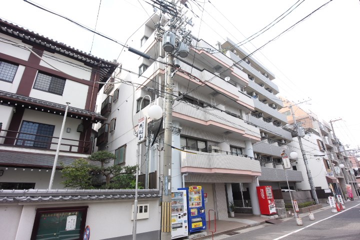 シュロス板宿 外観