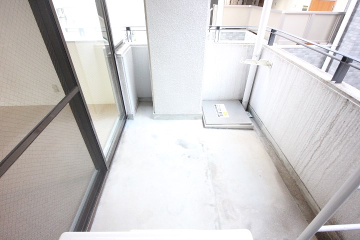 シュロス板宿 ベランダ