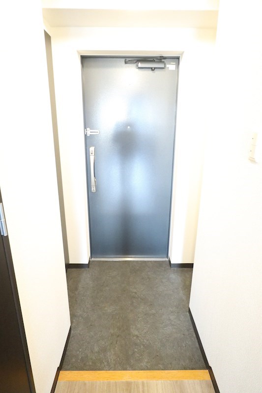 ウエストアヴェニュー 玄関