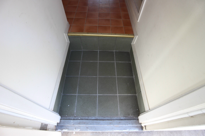 リバージュ須磨浦 玄関