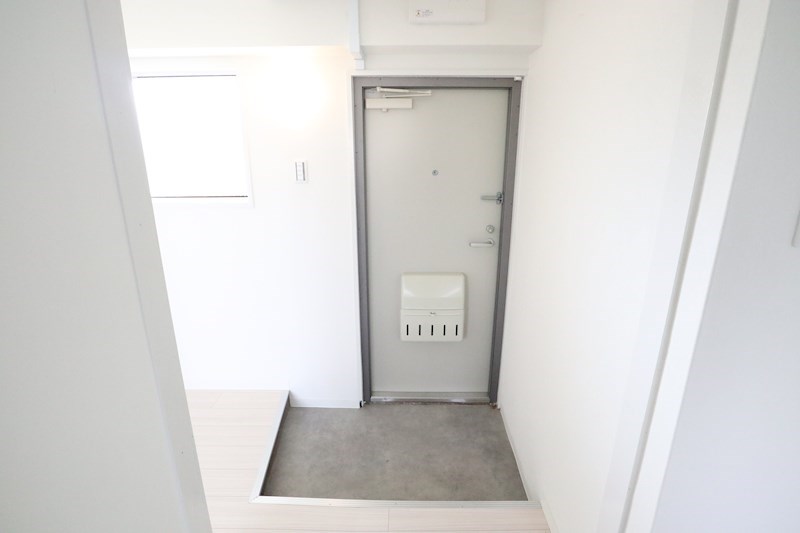 メビウス駒ヶ林レジデンス 玄関