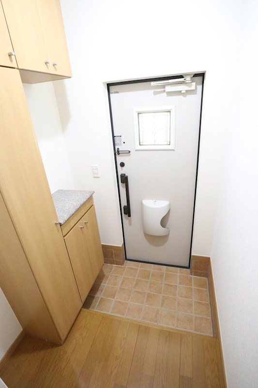 ラッフィナート・カーサ四番館 玄関