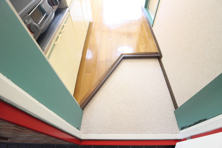 テラスローズマリー 玄関