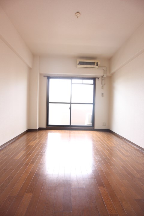 メゾン・ド・ヴィレ須磨 リビング