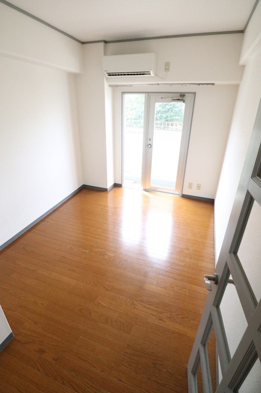 シャインエイト ベッドルーム