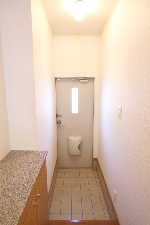 パルティール妙法寺Ⅱ 玄関