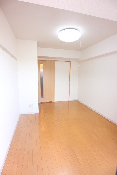 飛松高谷マンション ベッドルーム