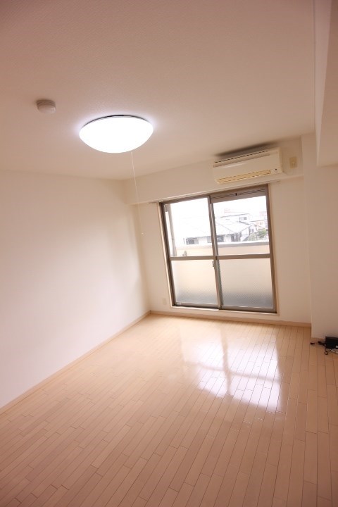 プレアデス月見山 リビング