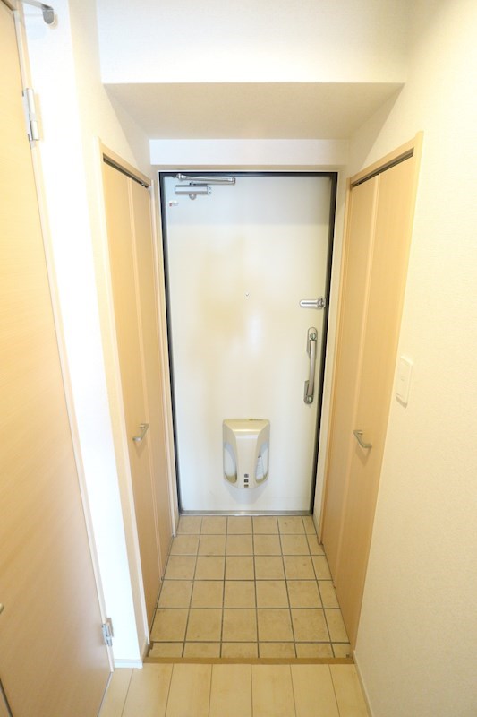 メルディアキューブ新長田 玄関