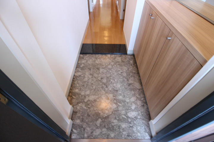 ルナガーデン 玄関