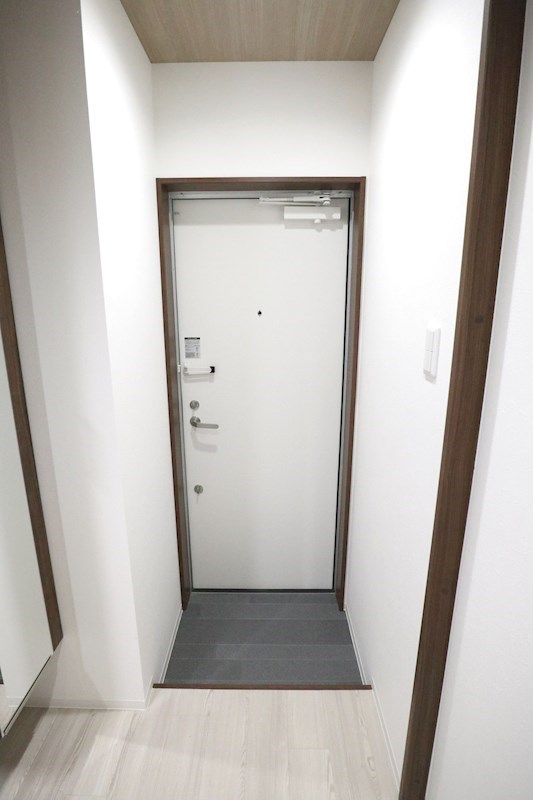ワコーレヴィータ川西通 玄関