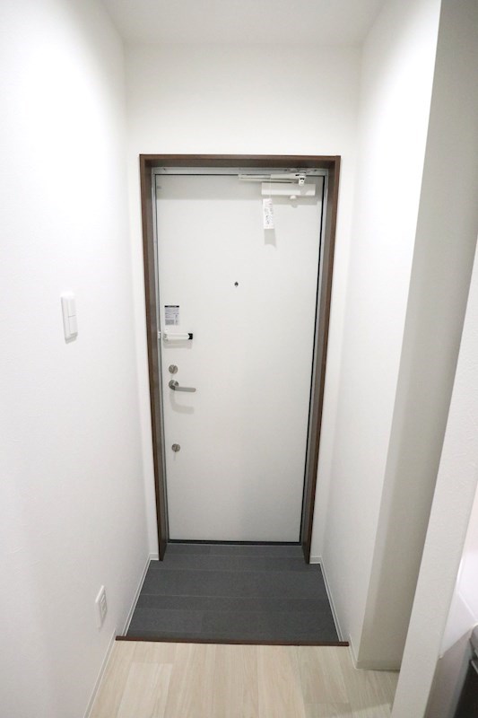 ワコーレヴィータ川西通 玄関