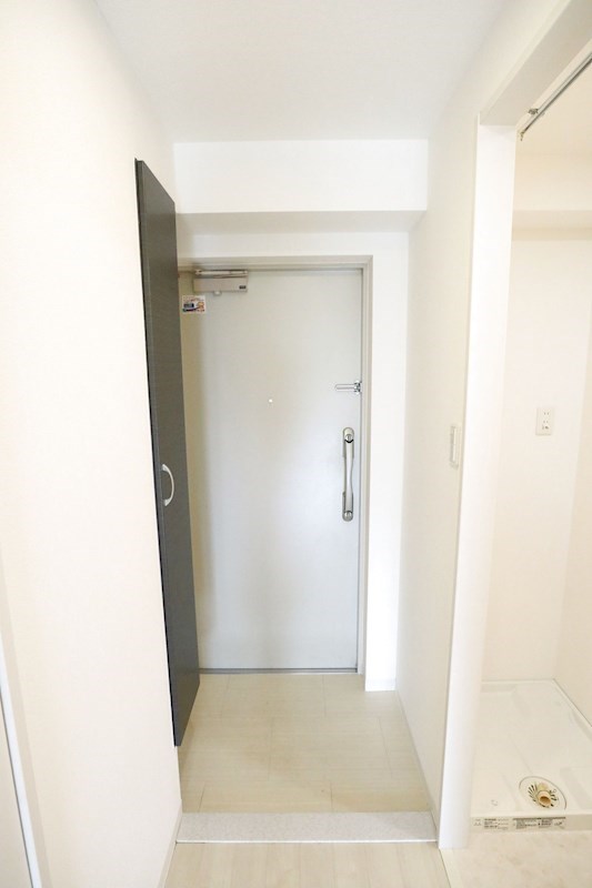 ツルトスコⅡ番館 玄関