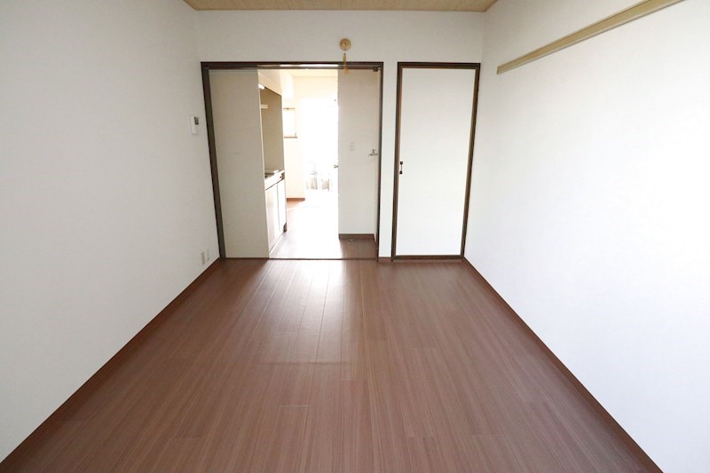 ルシェール房王寺 リビング