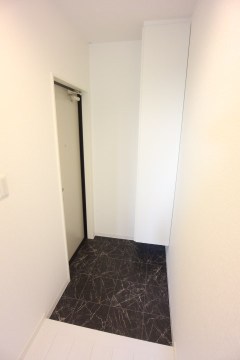 プレジール高取山町Ａ棟 玄関