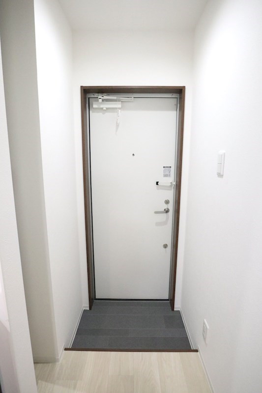 ワコーレヴィータ川西通 玄関