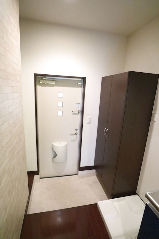 ヴィアノ大谷町 玄関