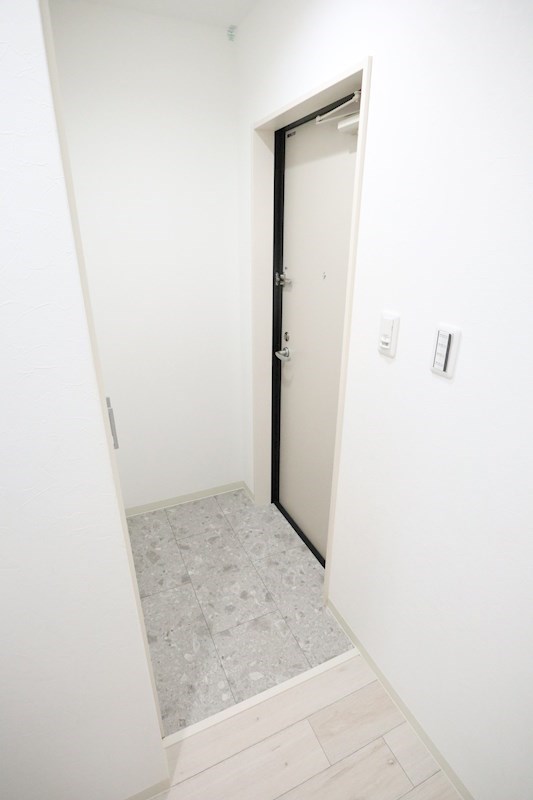 リアン西山町 玄関