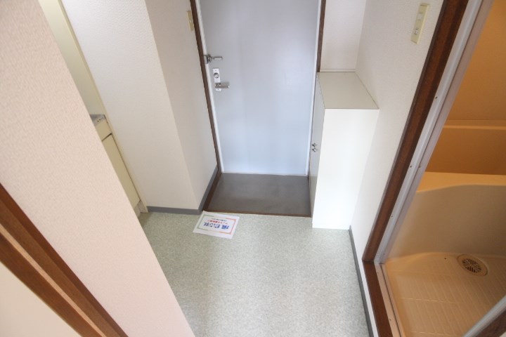 ハイツフォーシーズン 玄関