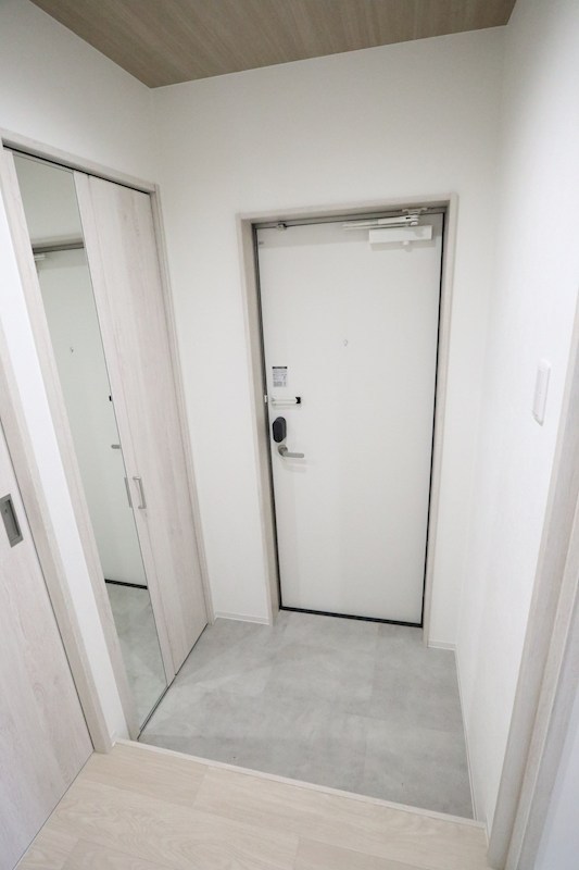 ワコーレヴィータ宝田町 玄関