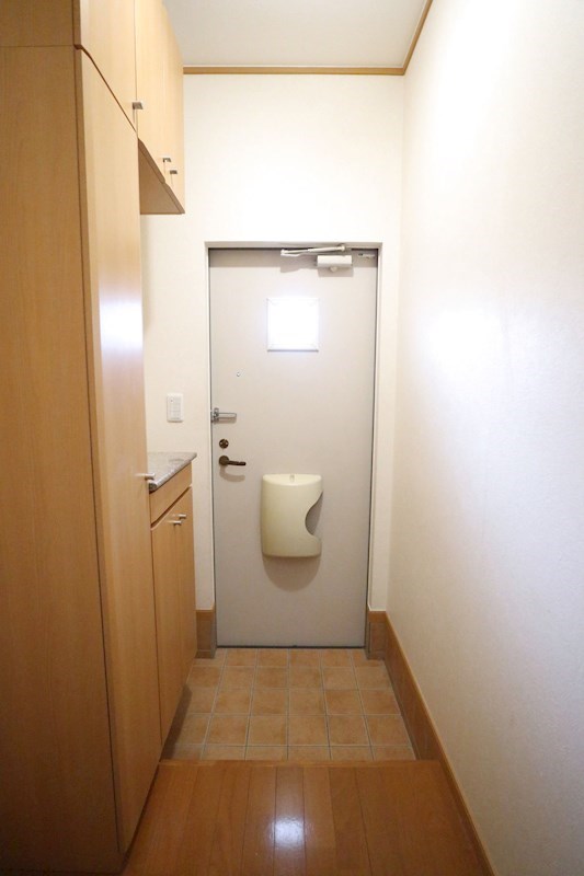 ネーベルベルク弐番館 玄関