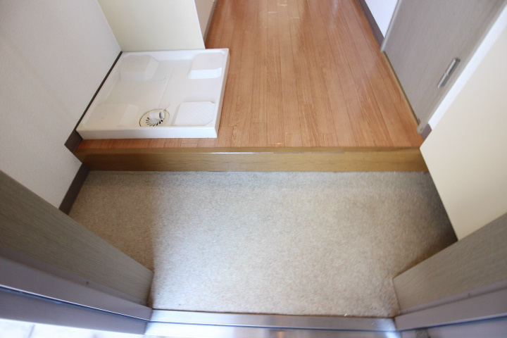 アンピエスＫ 玄関