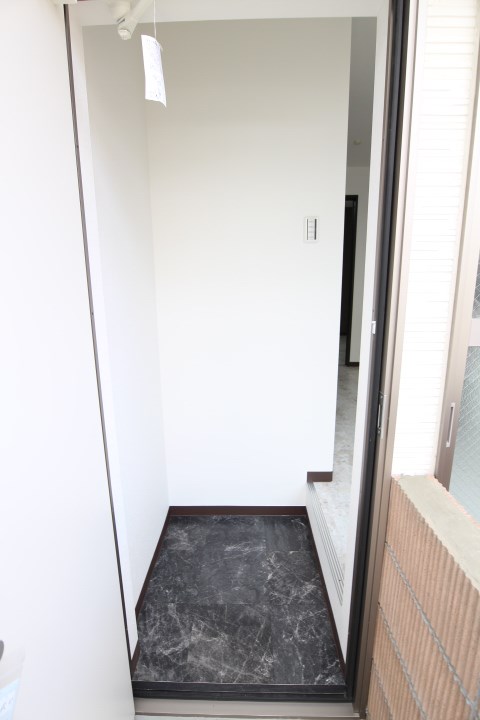 プレミアムグレイス新長田 玄関