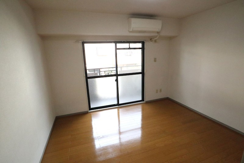 イーナ板宿 リビング