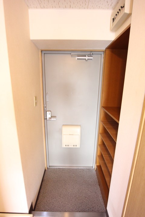 サンライズ長田 玄関