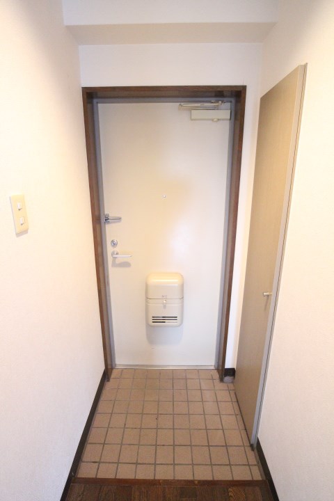 ロイヤルサクラ 玄関