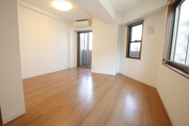 ラルーチェ新長田 リビング