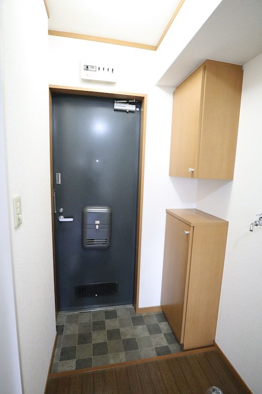 メゾン鈴蘭台南 玄関