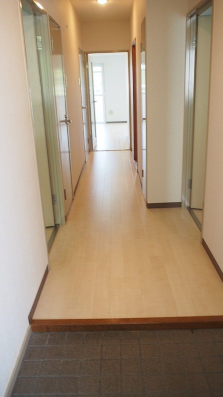 高倉山ハイツ 玄関