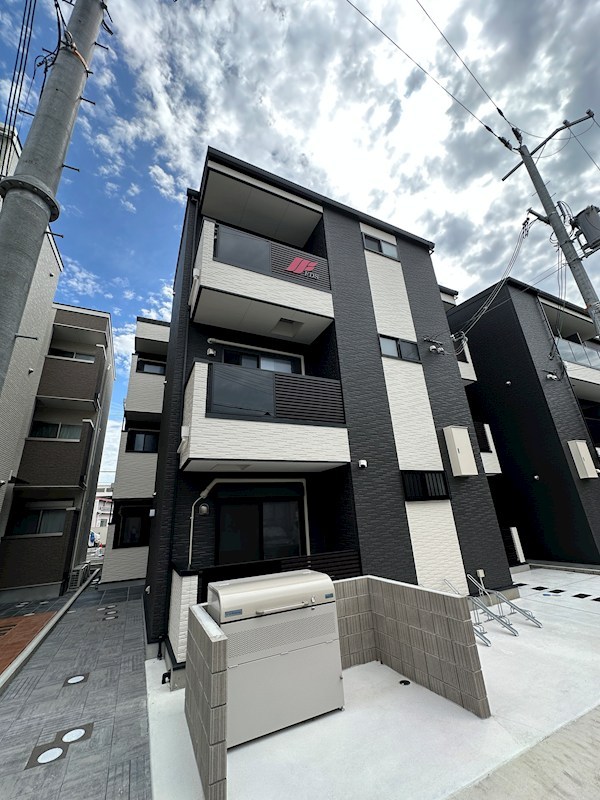 エフ ルブラ シーム 外観写真