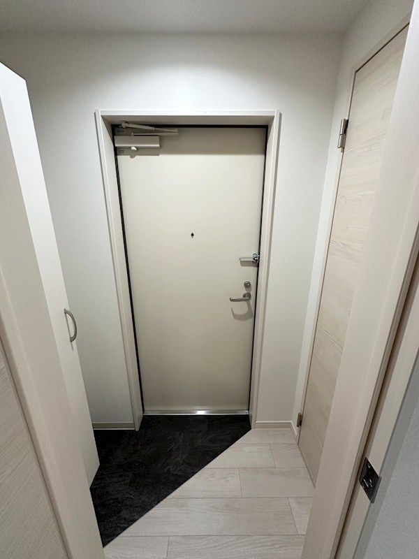 エフ ルブラ シーム 玄関